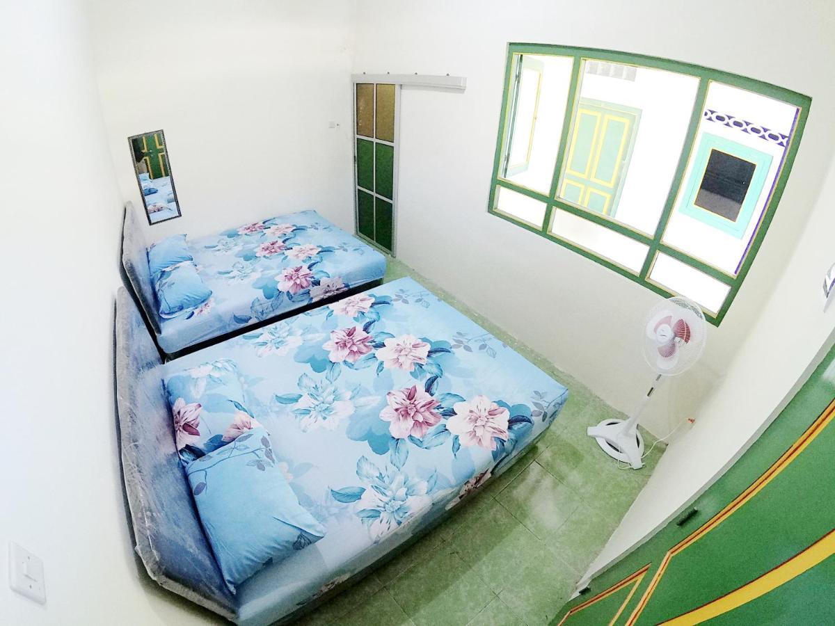 Ngadiwinatan Alleyway Guest House Jogja Джокякарта Екстериор снимка